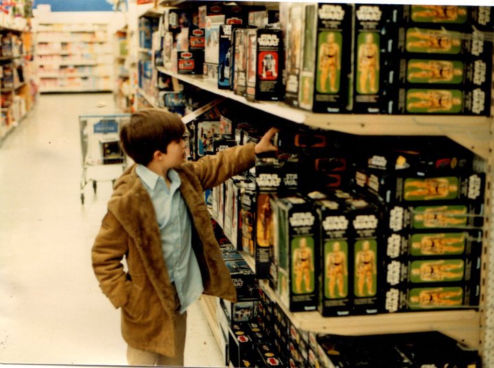 Vintage Kenner Star Wars toys On Shelves