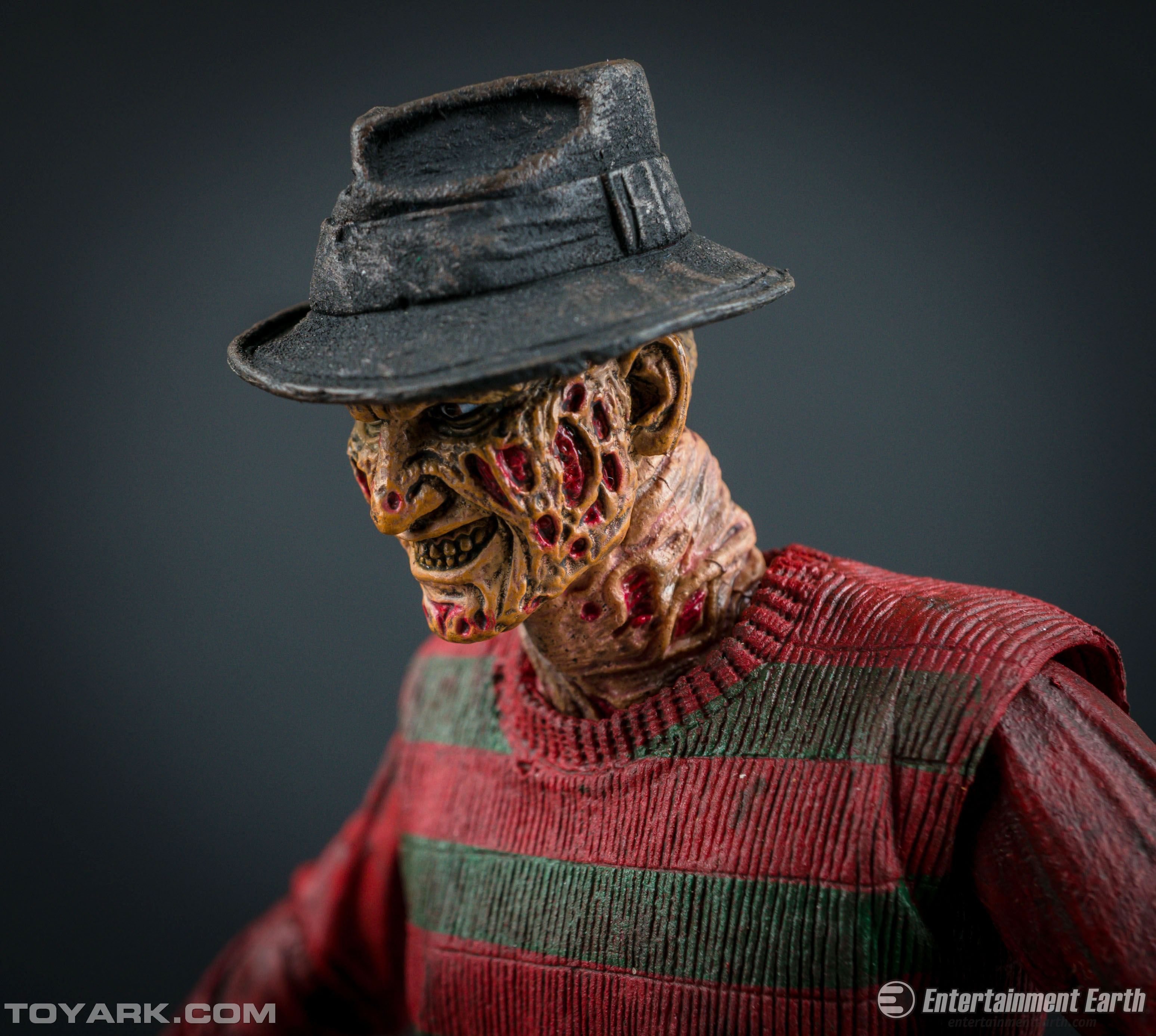 NECA Ultimate Freddy Krueger 028