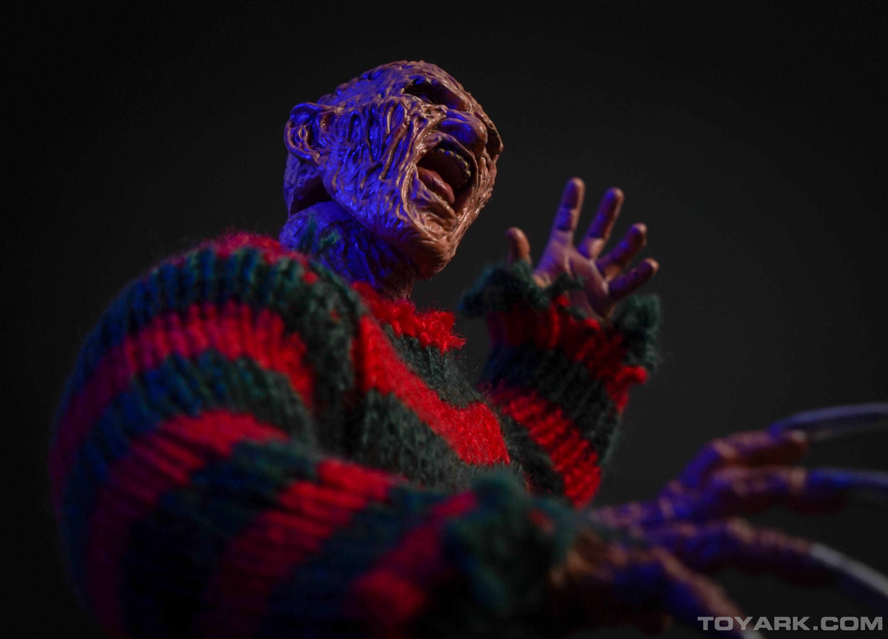 NECA Retro NOES2 Freddy Krueger 026