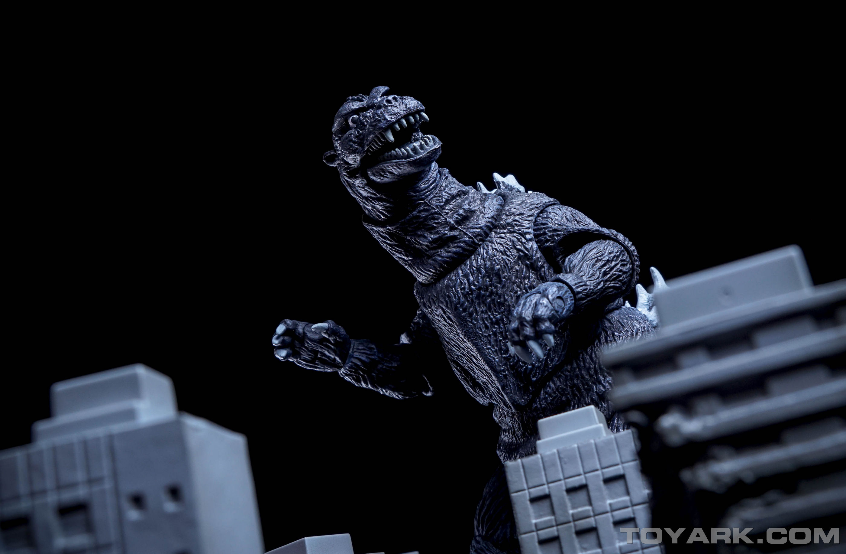 http://www.toyark.com/wp-content/uploads/2015/09/NECA-1954-Godzilla-047.jpg