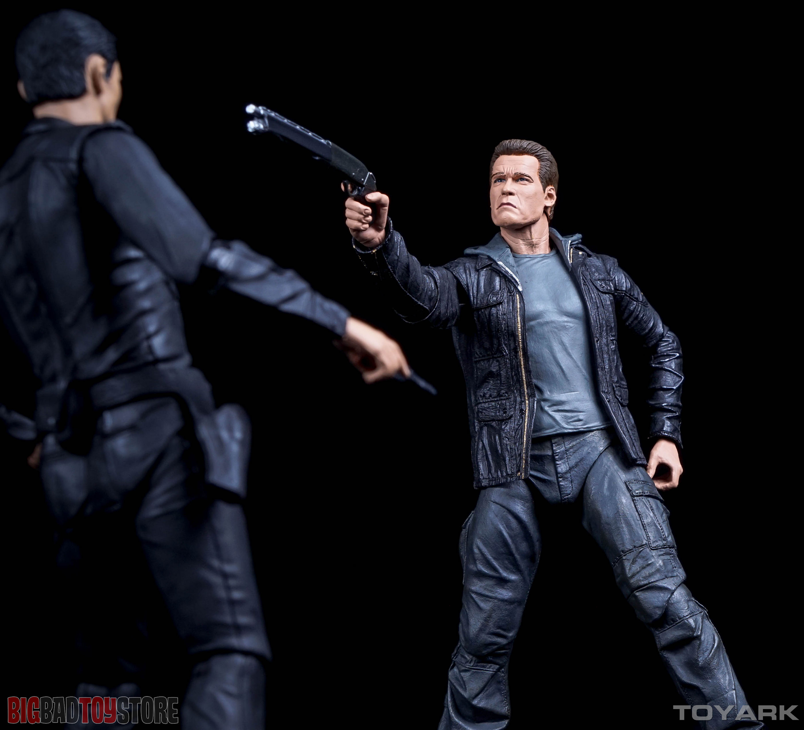 http://www.toyark.com/wp-content/uploads/2015/10/NECA-Guardian-T800-Terminator-Genisys-039.jpg