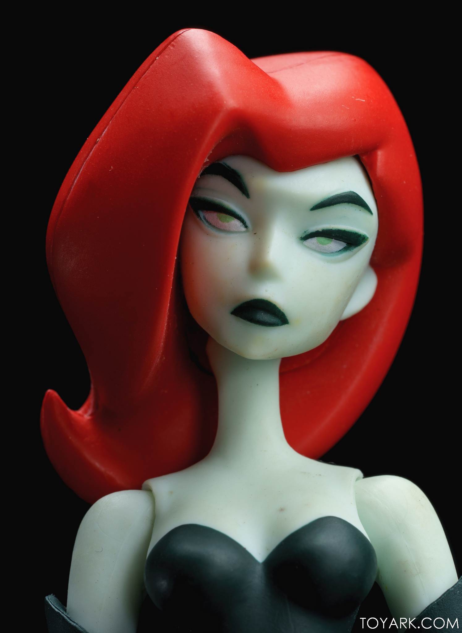 DCC Animated Poison Ivy 09