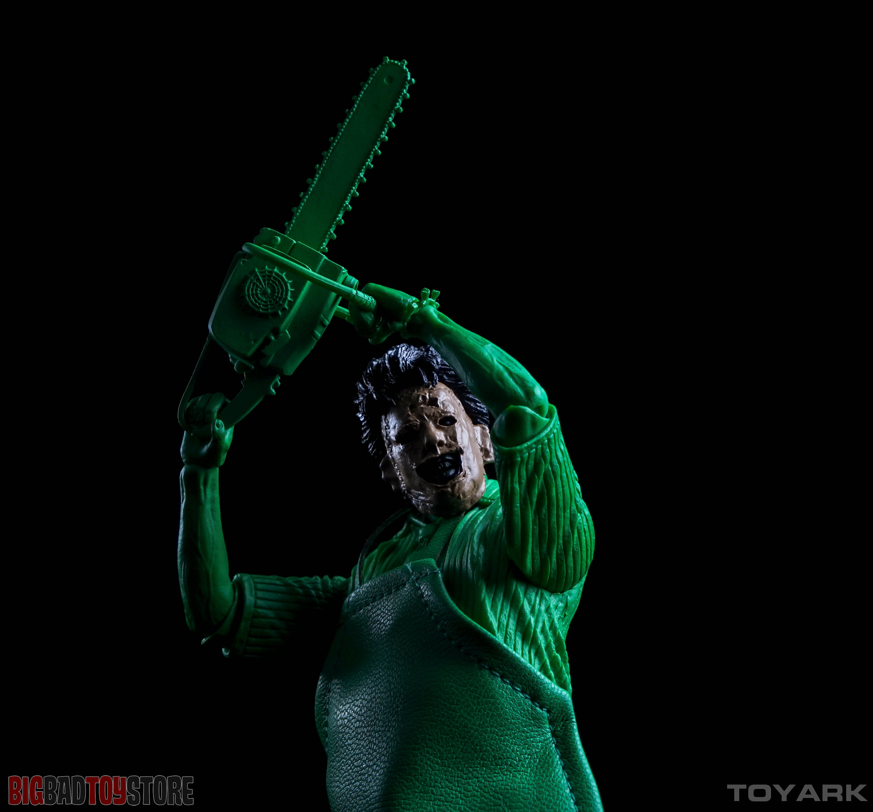 http://www.toyark.com/wp-content/uploads/2015/12/NECA-Atari-Leatherface-029.jpg