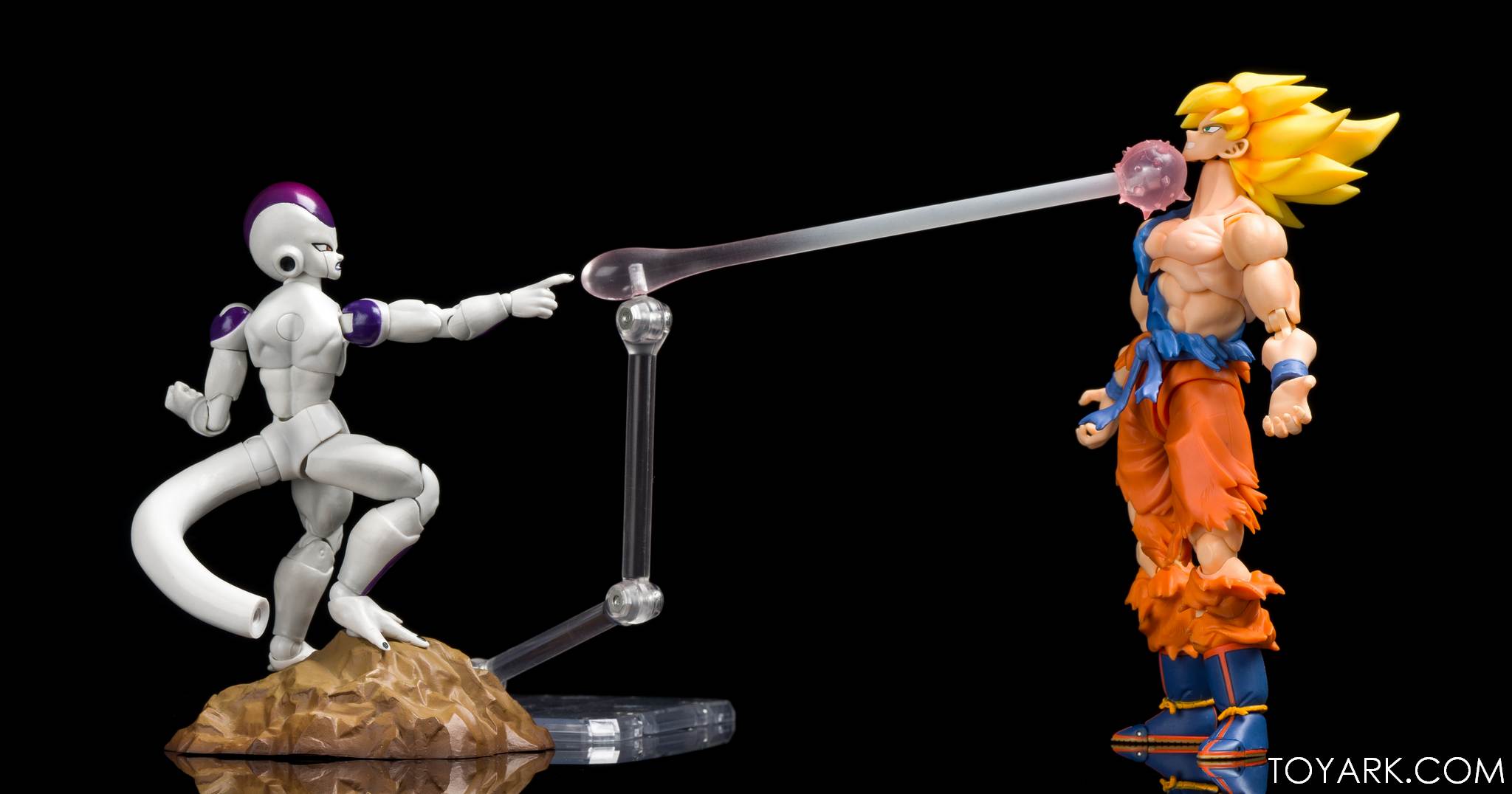 SHF SS Goku Awakening 37