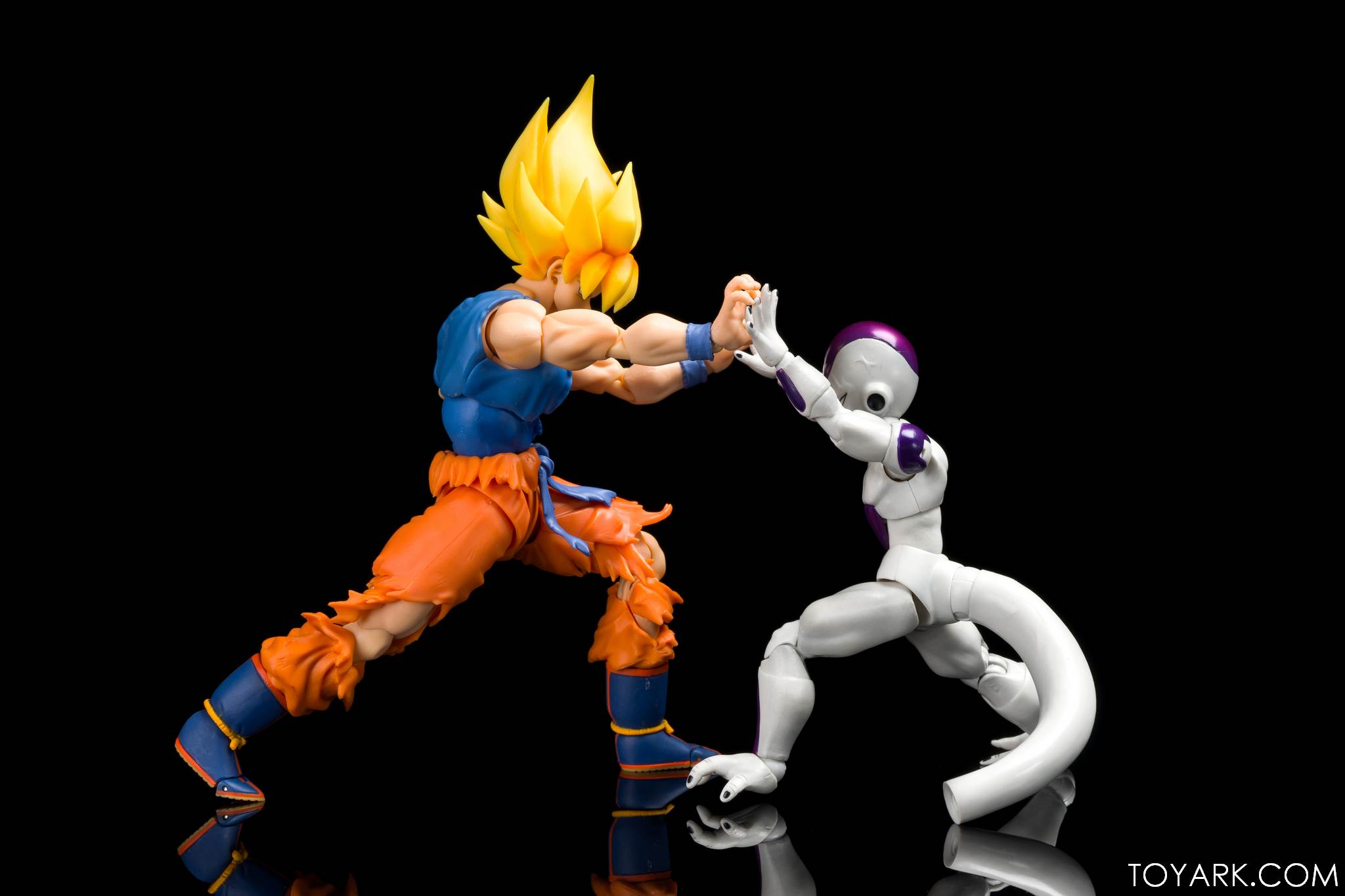 SHF SS Goku Awakening 39