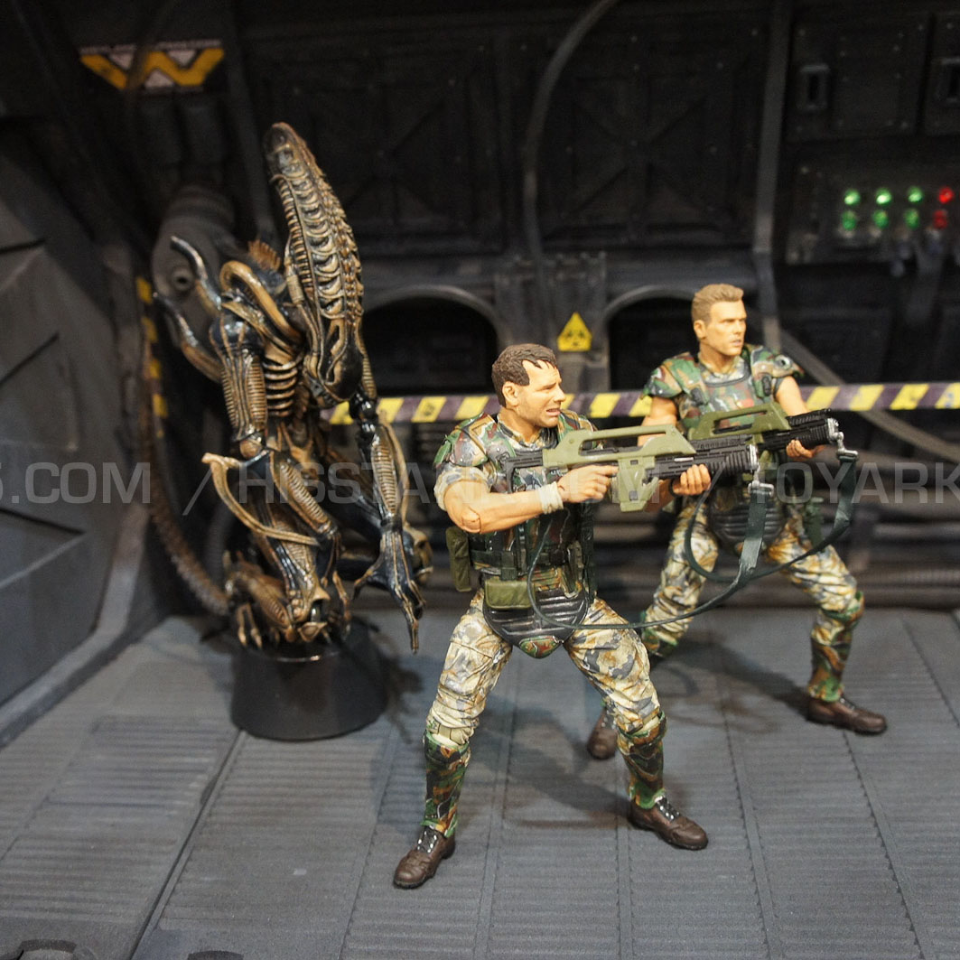 NECA Aliens