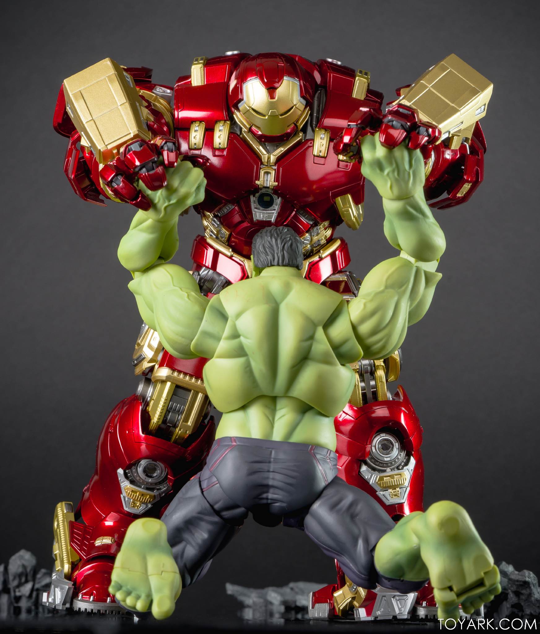 SH Figuarts Hulkbuster 058