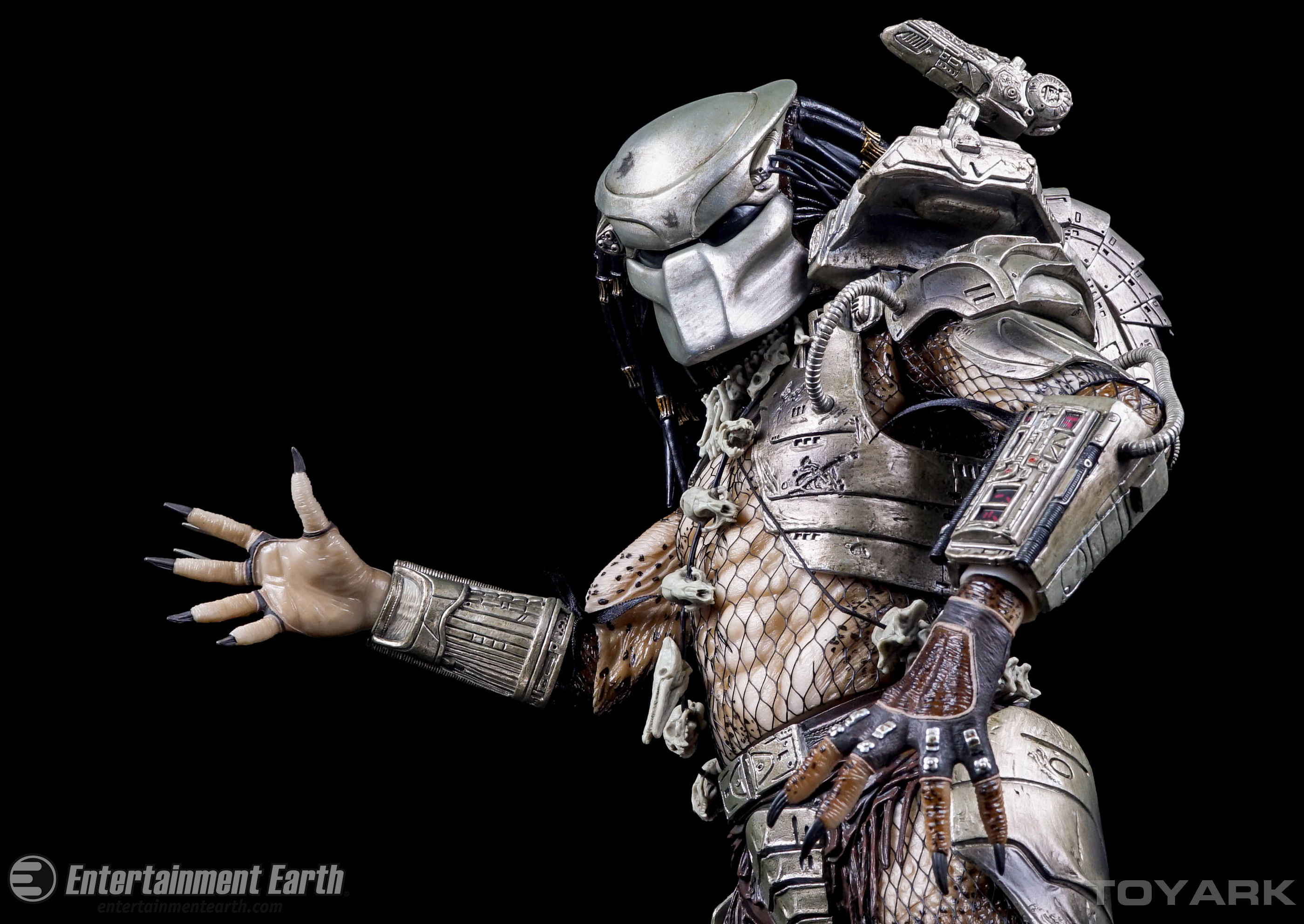 http://www.toyark.com/wp-content/uploads/2016/03/NECA-Quarter-Scale-Jungle-Hunter-Predator-052.jpg