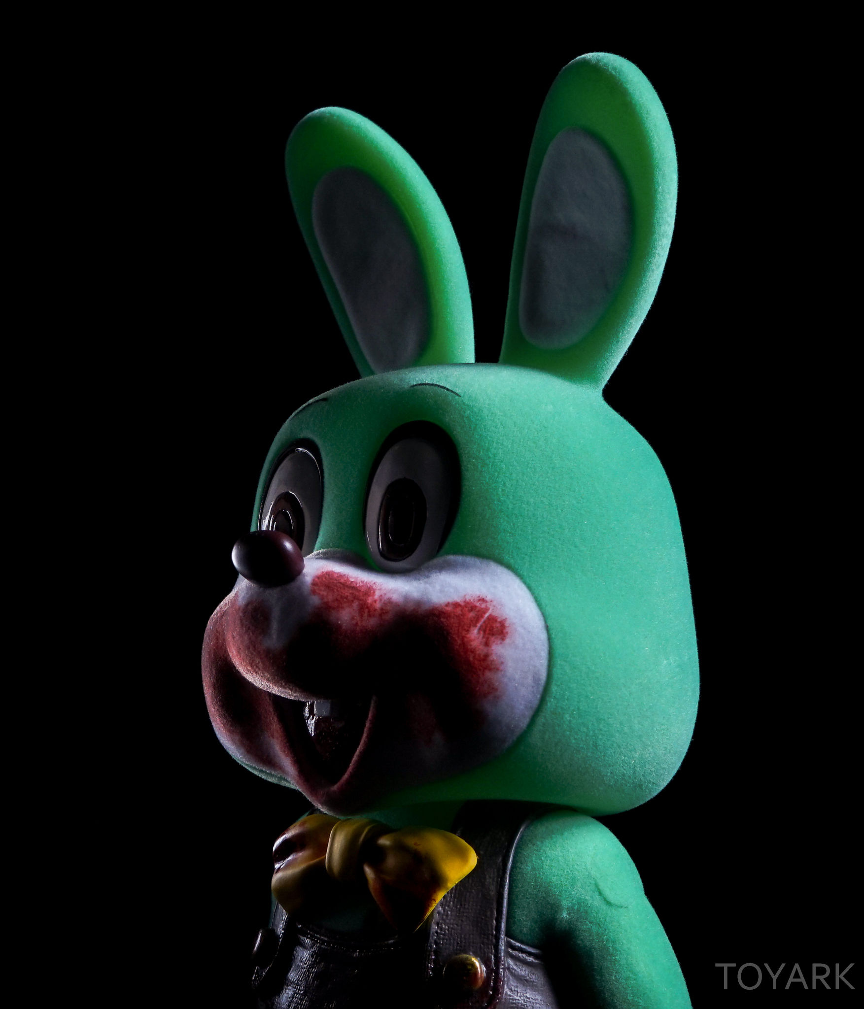 http://www.toyark.com/wp-content/uploads/2016/05/Silent-Hill-3-Robbie-The-Rabbit-Statue-034.jpg