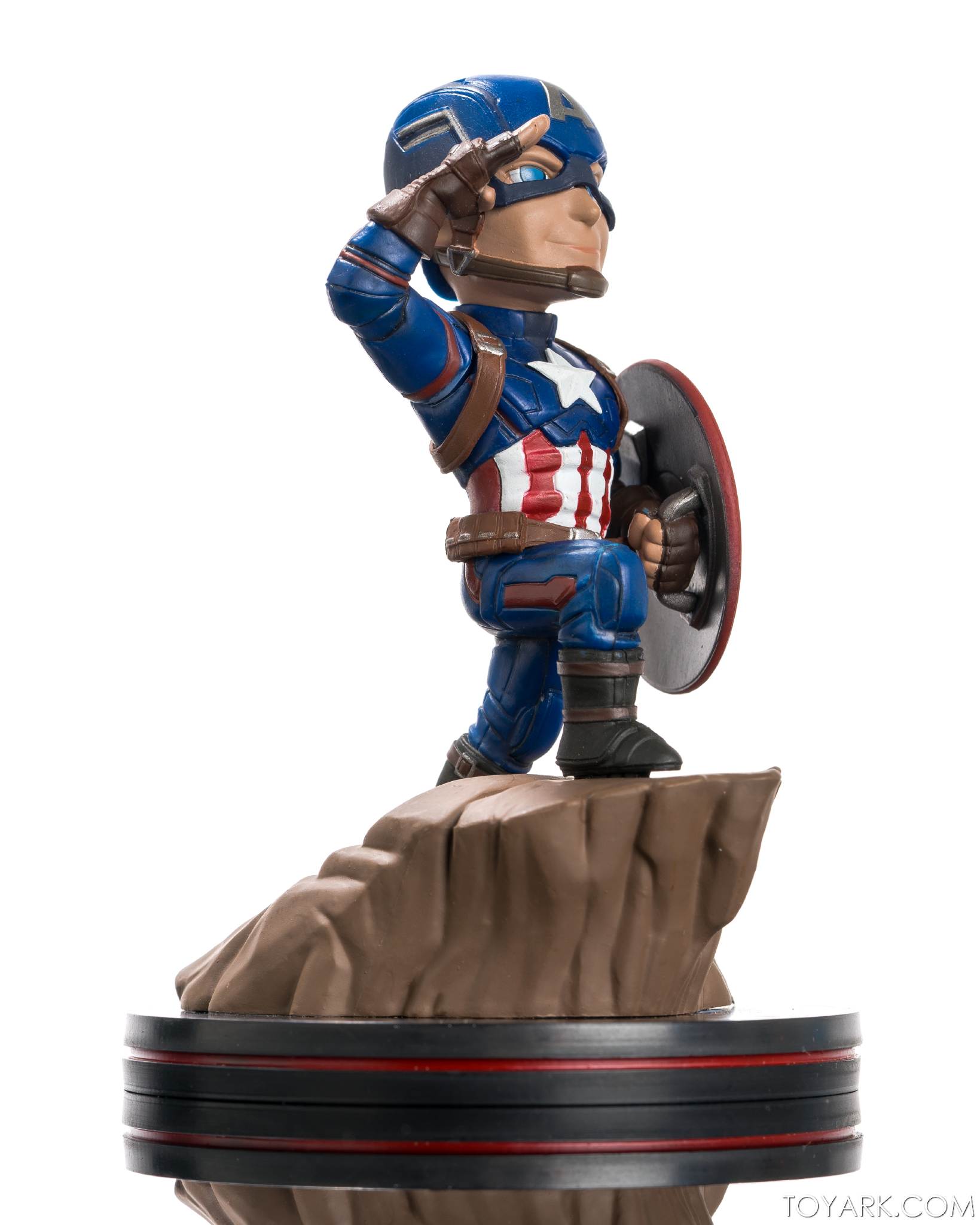 QMx Q Fig Captain America 02