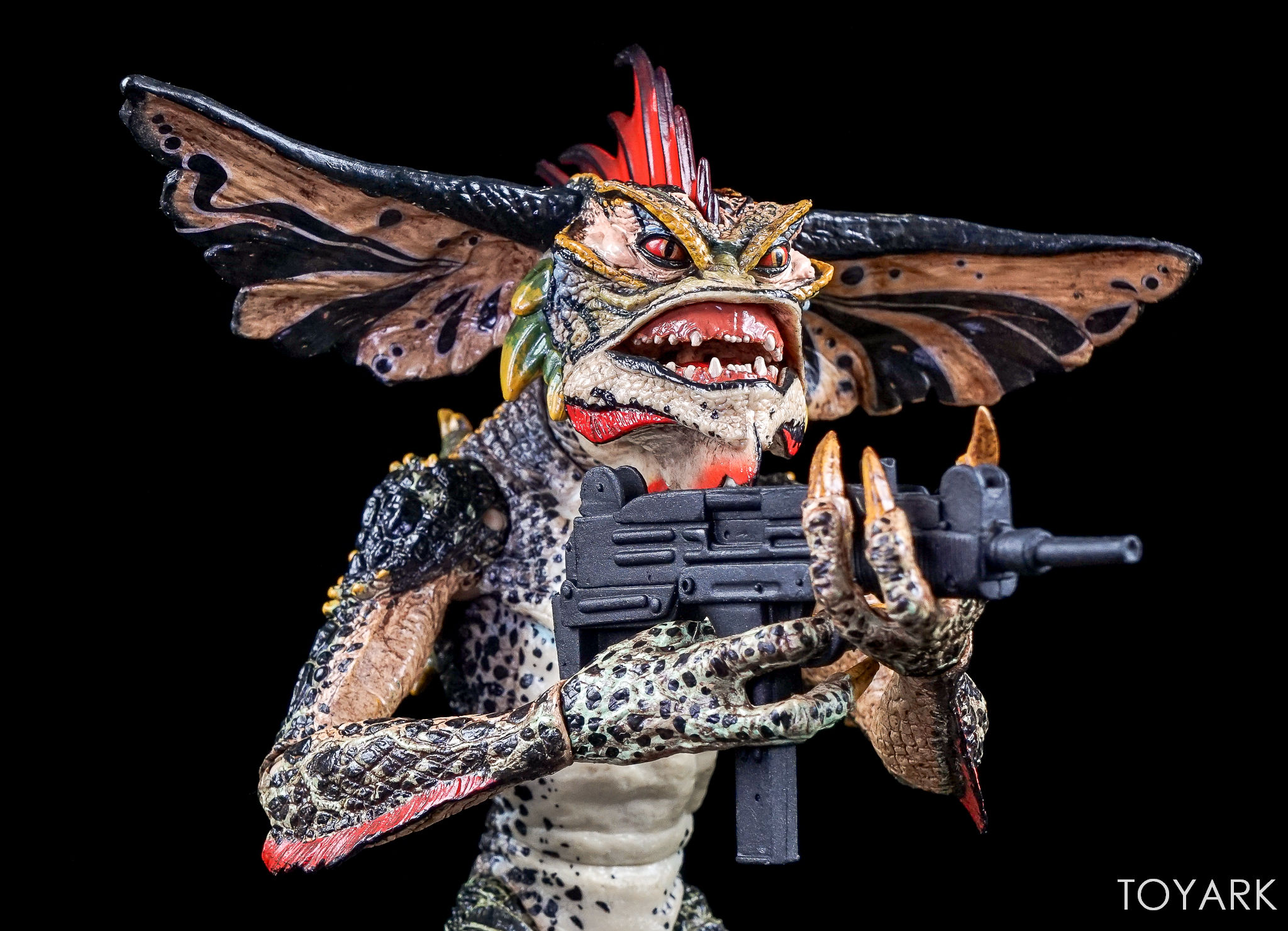 http://www.toyark.com/wp-content/uploads/2017/09/NECA-Gremlins-Mohawk-008.jpg