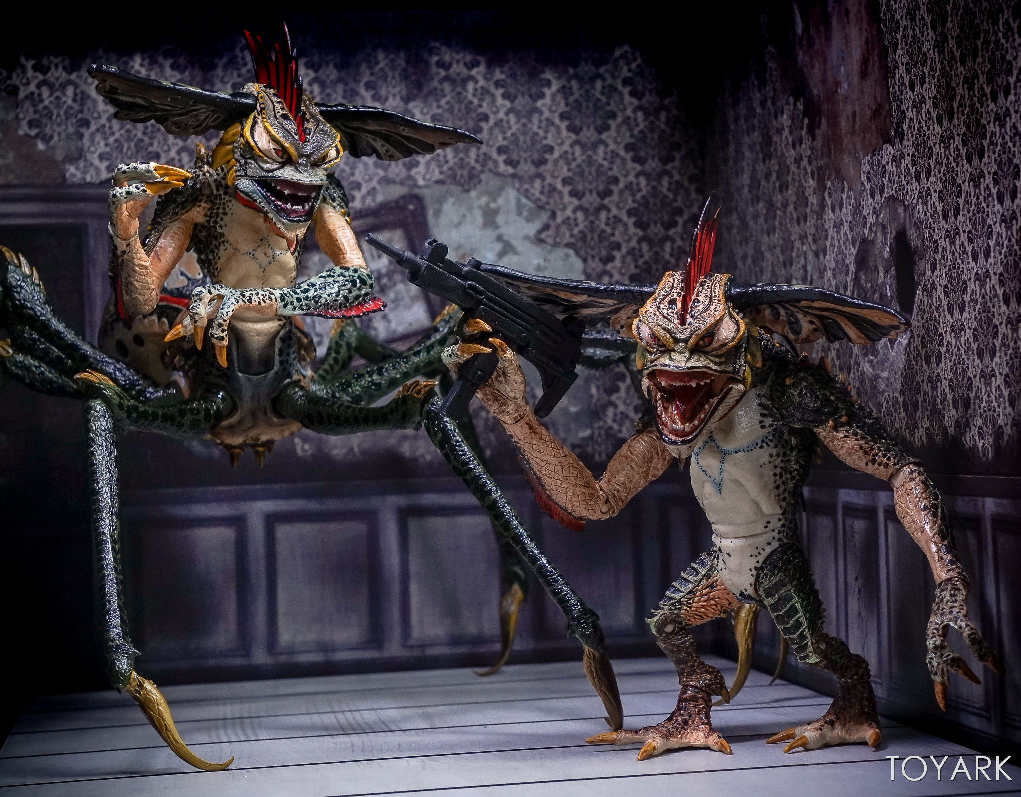 http://www.toyark.com/wp-content/uploads/2017/09/NECA-Gremlins-Mohawk-026.jpg