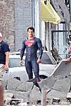 First Look at Henry Cavill as Superman-superman-man-steel-set-photo-costume-henry-cavill-04.jpeg
