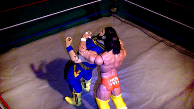 Savage gets Akeem in a sleeper!