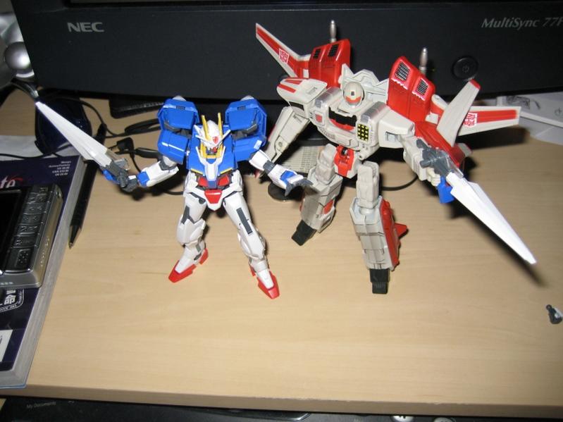00 Gundam and Titanium Jetfire