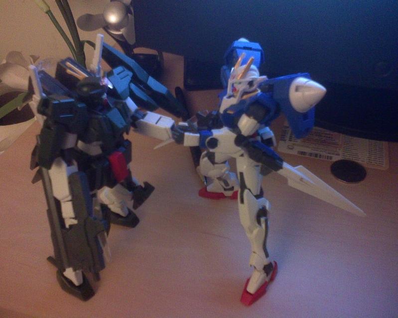 Cherudim Gundam and 00 Gundam 1