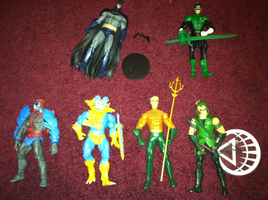 dc direct arkham asylum batman, brightest day green arrow and aquaman, motu/dcuc 2 pack stratos and merman, and green lantern classics kyle rayner