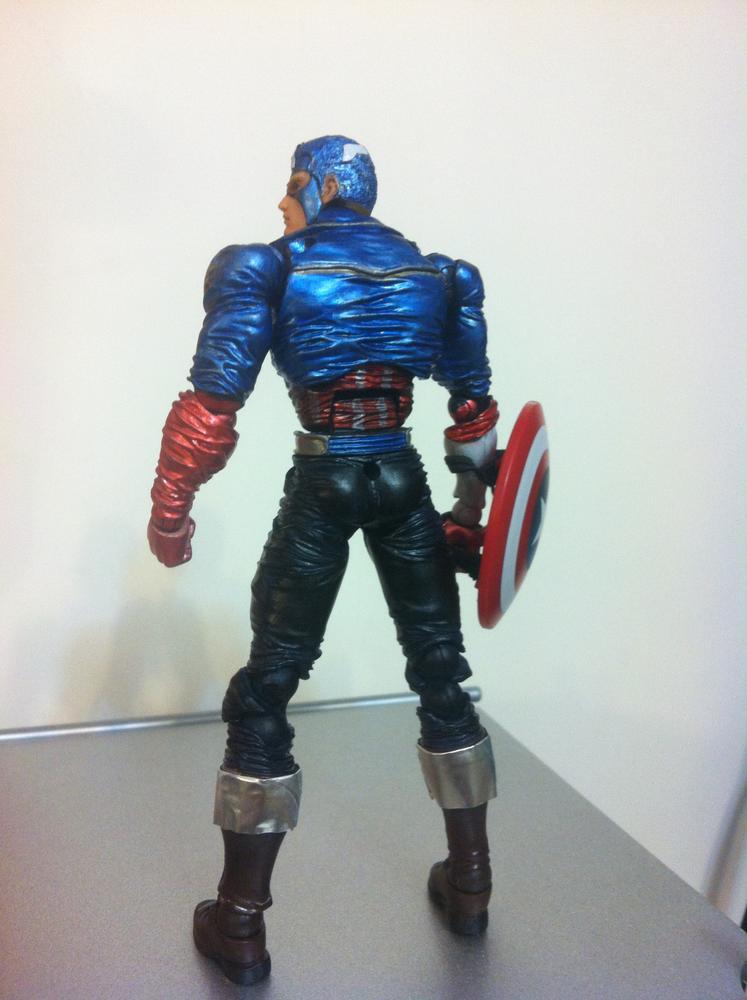 Captain America Revoltech (by Ariel Customs)
