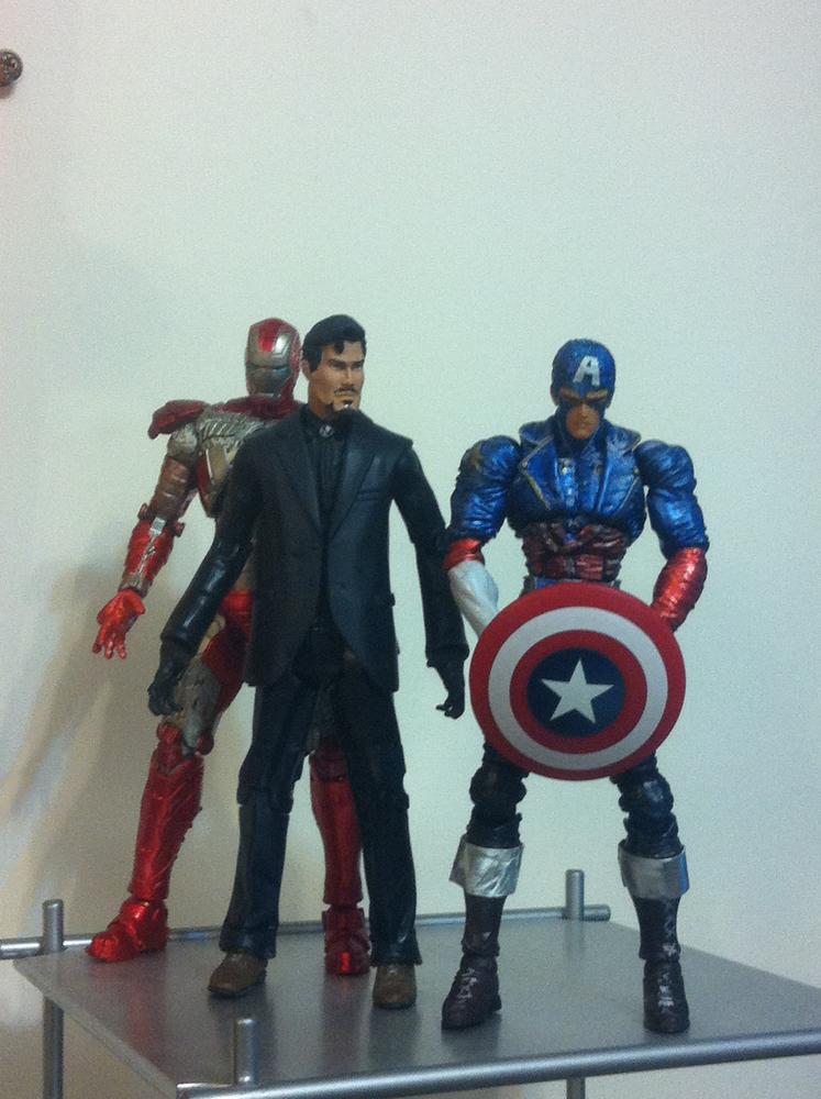 Captain America Revoltech (by Ariel Customs)
with Custom Tony Stark and Iron man MK V