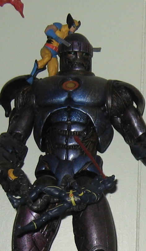 Obligatory shot, I think it's a law. If you have a sentinel figure, wolverine figure, and cyclops figure, you must pose them like this, at least once.