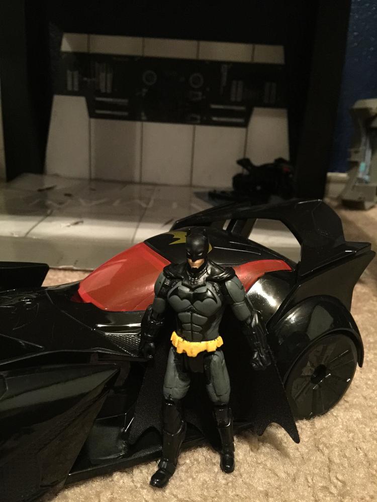 Batman With Bat mobile