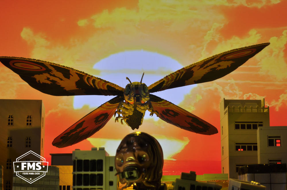 S.H.Monsterarts Mothra Special Color version.