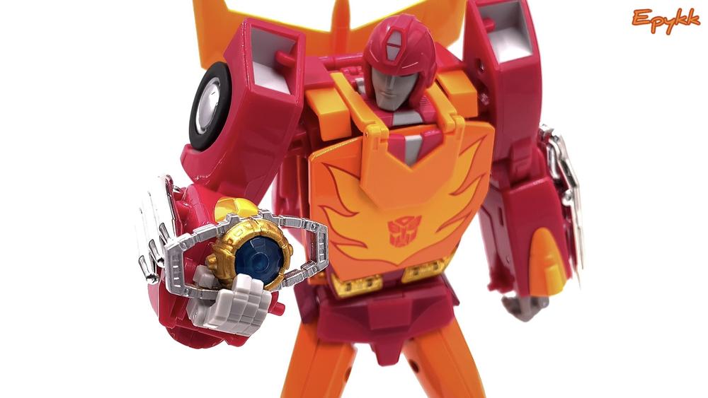 FansToys
FT-18 Hoodlum as
Transformers
Hot Rod (G1)