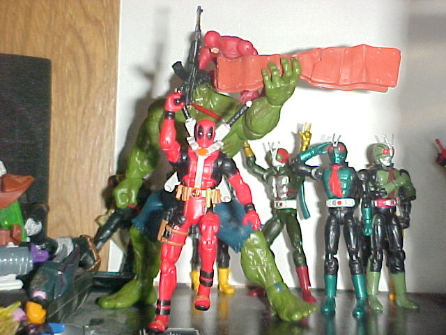 Hulk tear puny talking man to pieces!