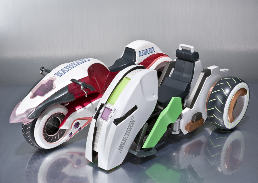 Tiger and Bunny SH Figuarts Double Chaser US Release‏ - The