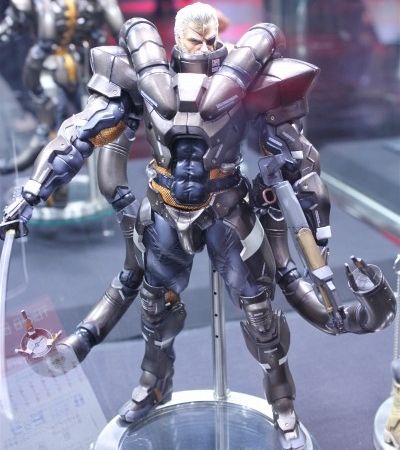Raiden Metal Gear Rising - Play Arts Kai