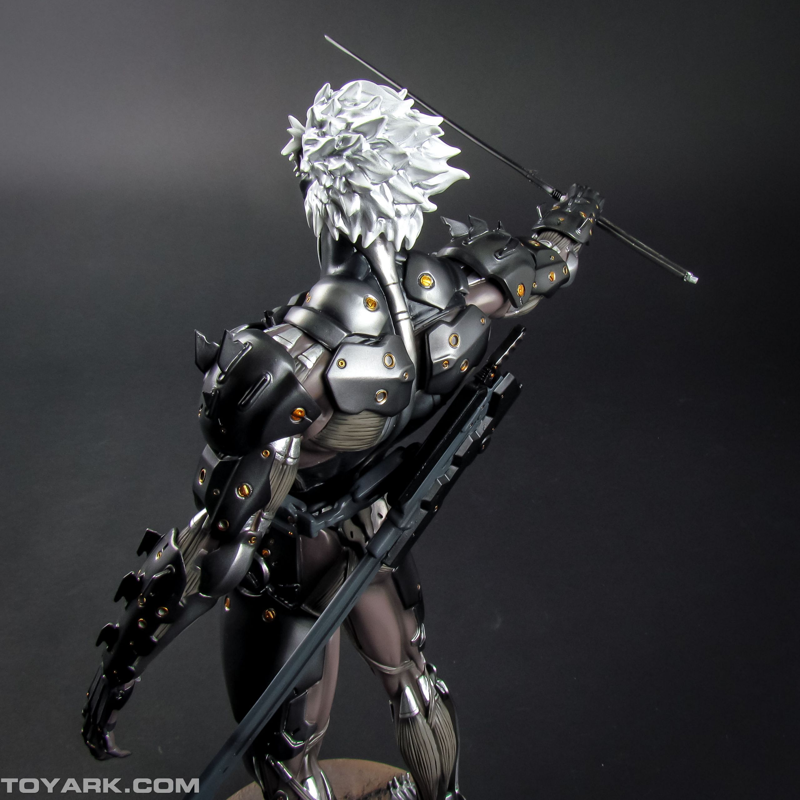 Metal Gear Rising Raiden Model Kit Photos and Review - The Toyark - News