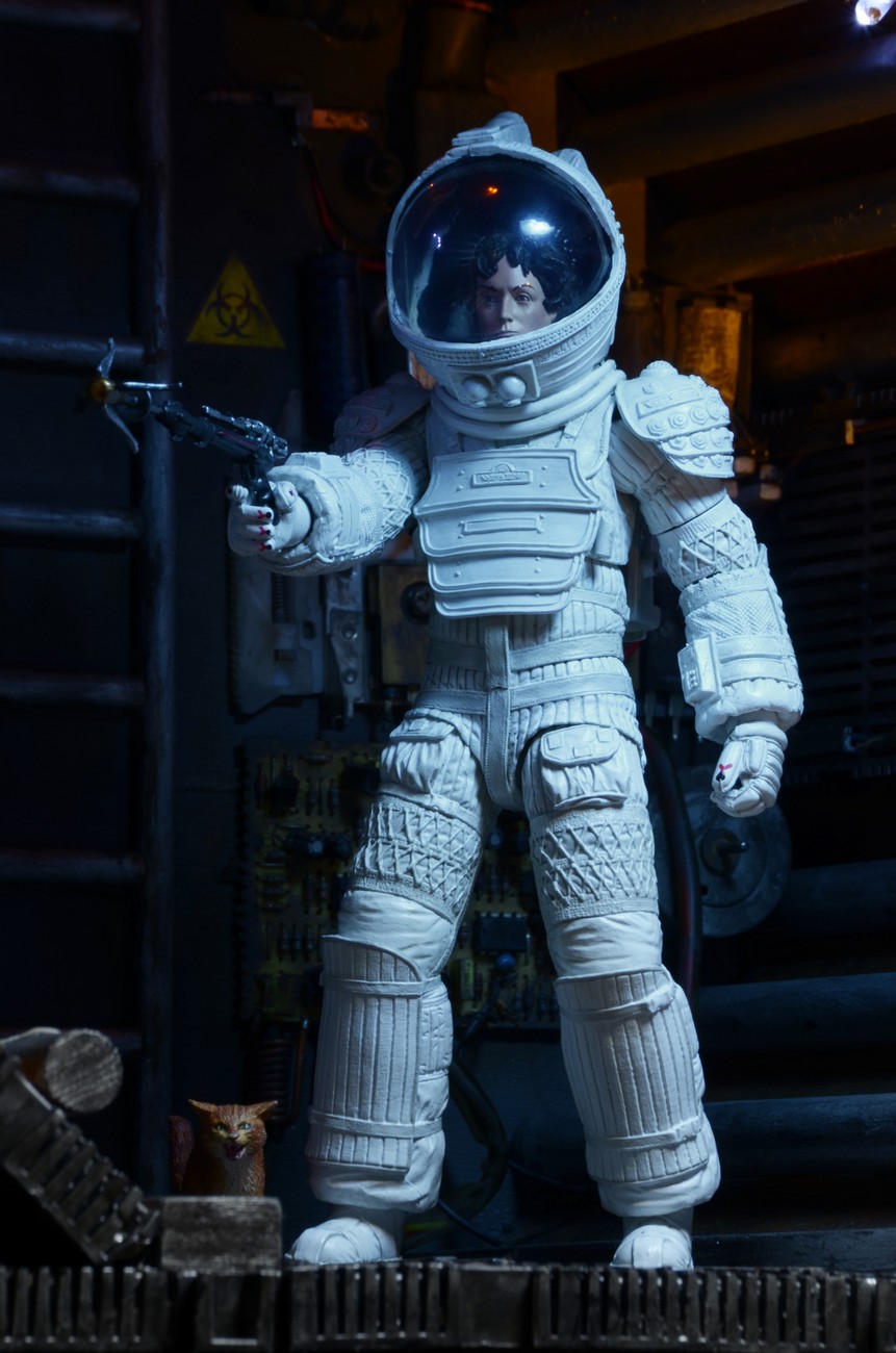 NECA Aliens Series 4 Ripley 7 Action Figure (White Nostromo Spacesuit  Version)