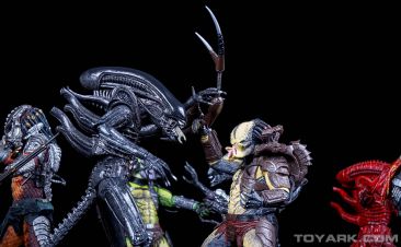 Toyark First Look - Alien vs Predator Toys R Us Exclusive Kenner