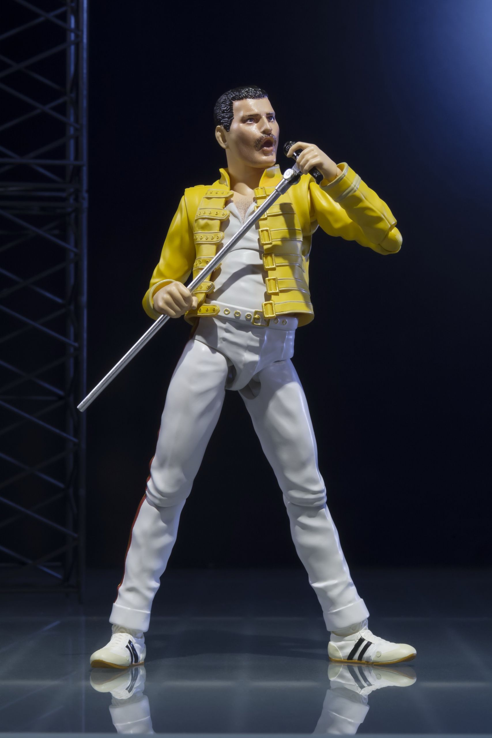 SHFiguarts [Freddie Mercury フィギュア]美品! Music S.H. Figuarts Freddie Mercury Action Figure - Walmart.com