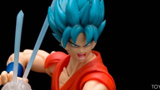 S.H. Figuarts Super Saiyan Armor Trunks In-Hand Gallery - The Toyark - News