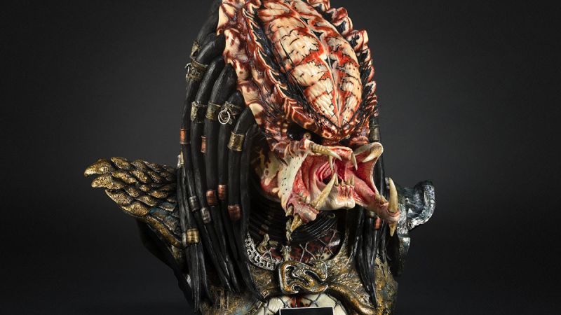 CoolProps Predator 2 and AvP Battle Damaged Celtic Predator Busts ...