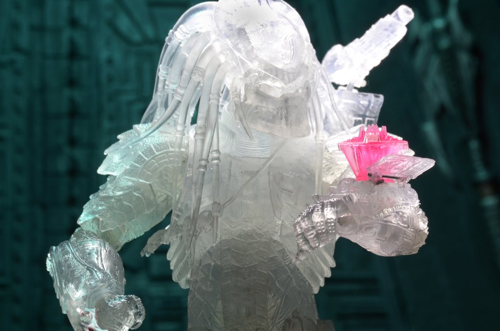 Cloaked Scar Predator フィギュア Got the SDCC Scar Predator : r/NECA