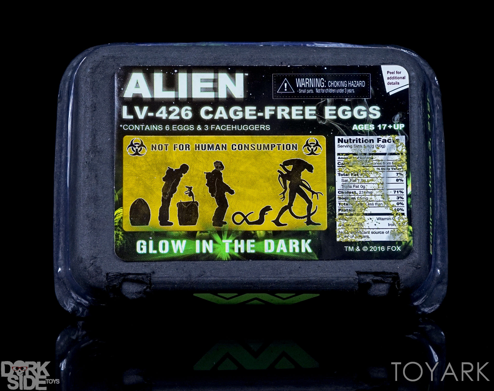 Alien LV-426 Cage-Free Eggs With Facehugger Figures