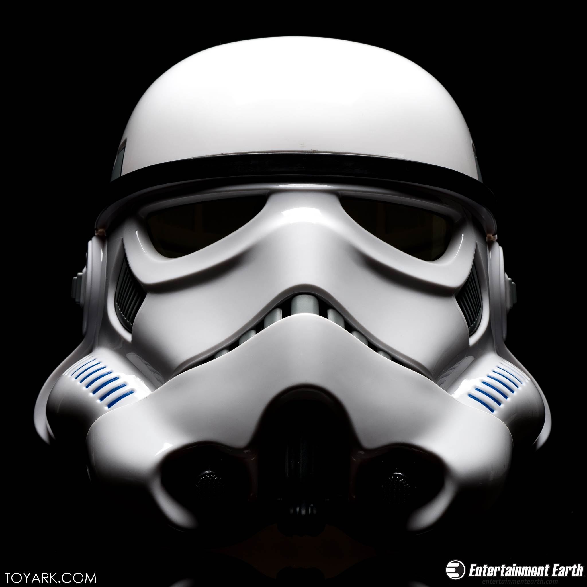 Black-Series-Stormtrooper-Helmet-21.jpg