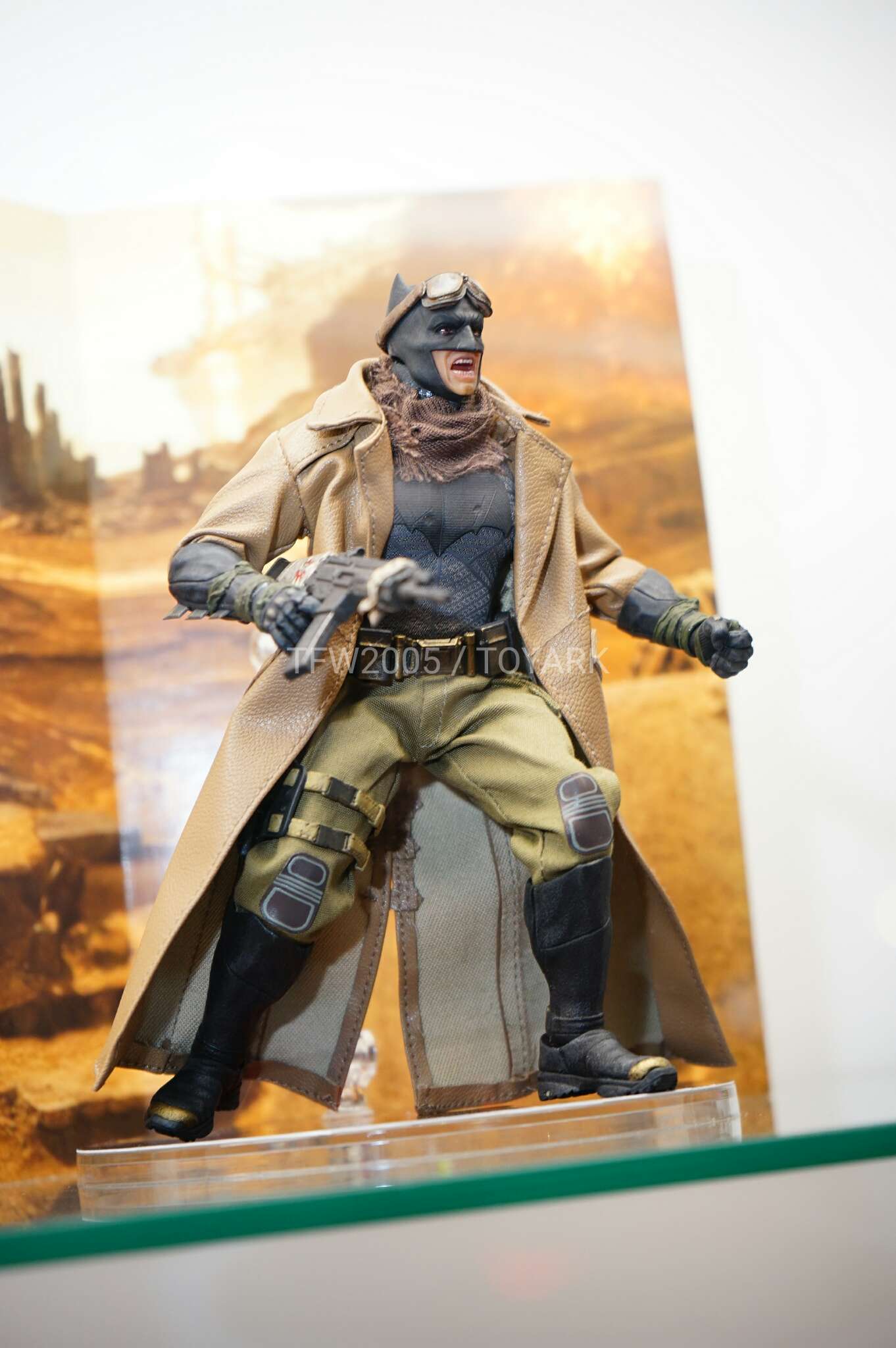 Batman v Superman - Knightmare Batman One:12 Collective Figure Will Be  Released! - The Toyark - News