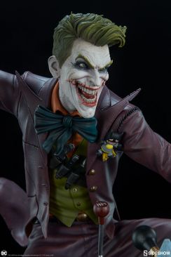 DC Comics The Joker Premium Format Figure by Sideshow - The Toyark - News