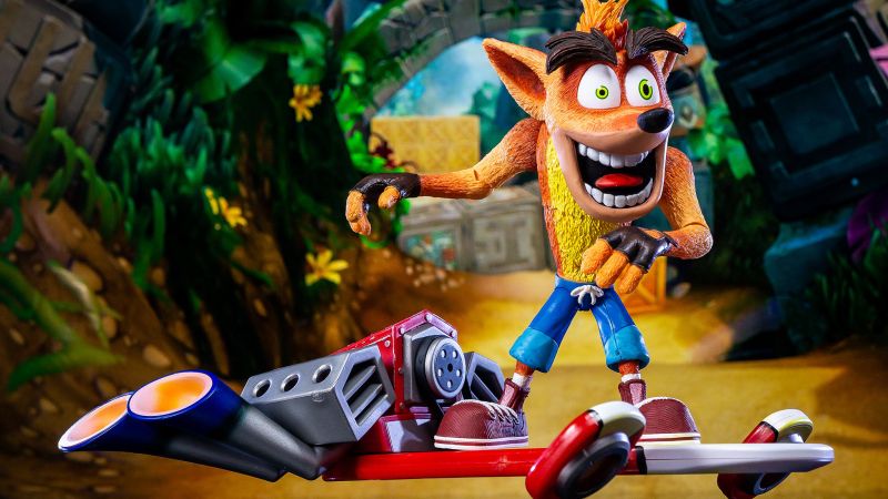 Crash Bandicoot Jet Board アクションフィギュア Amazon.com: NECA Crash Bandicoot - 7” Scale Action Figure