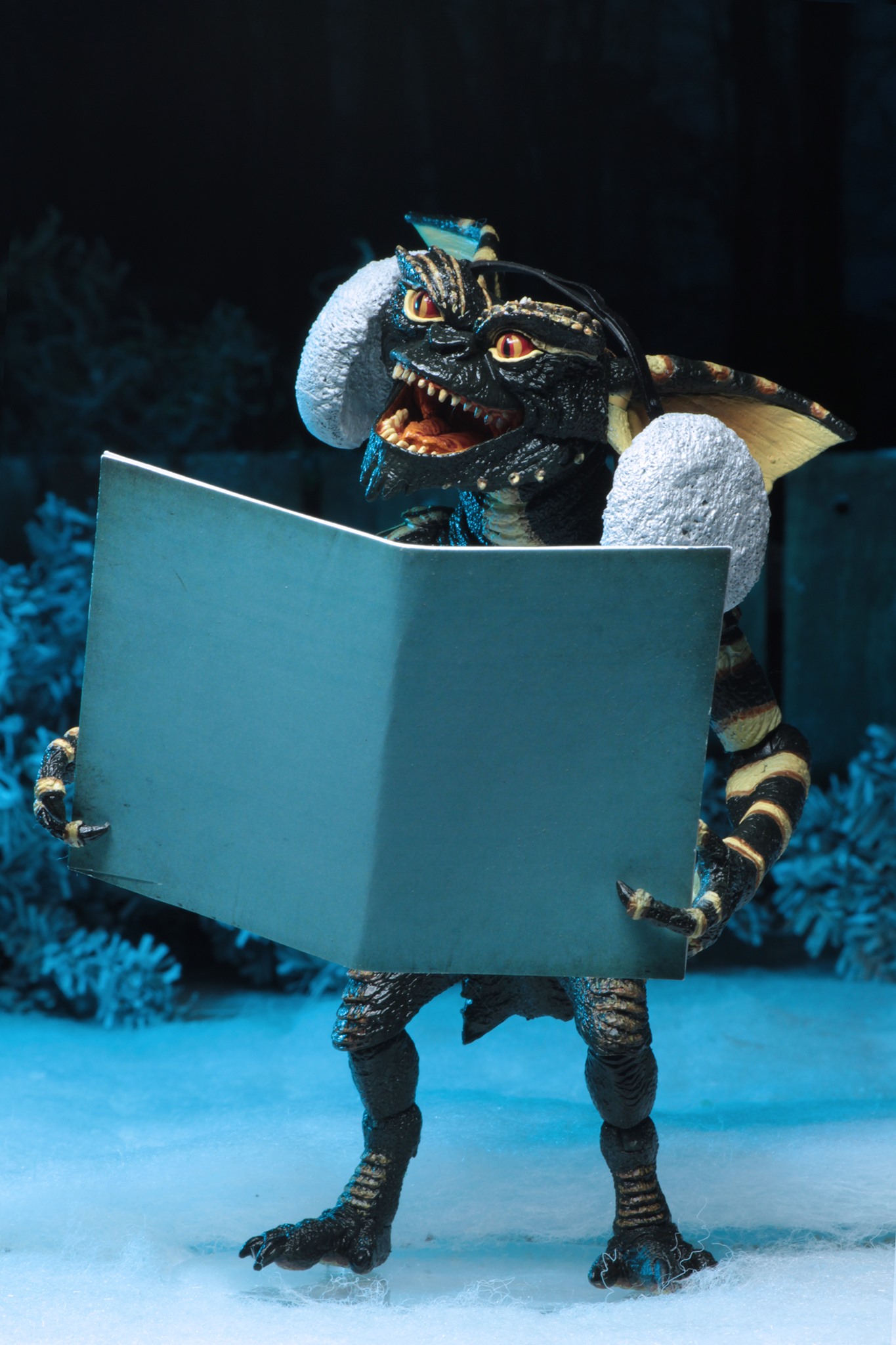 Gremlins – Christmas Carol Winter Scene 2-Pack by NECA - The