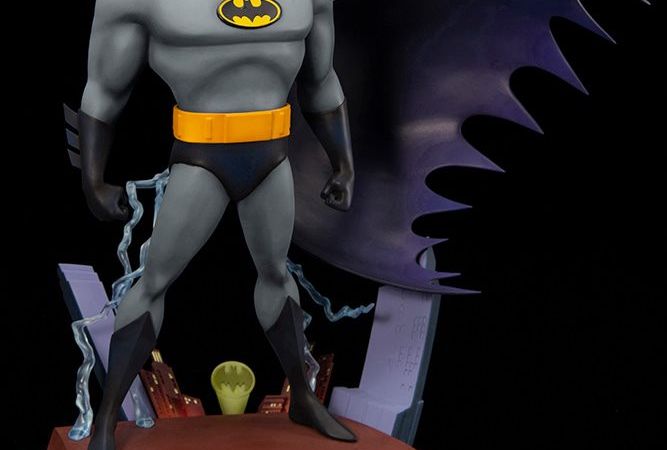 Batman: The Animated Series - Opening Sequence Batman Statue