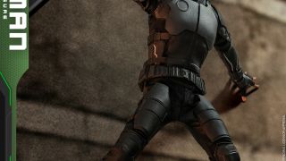 Hot Toys Stealth Suit Spider Man 005