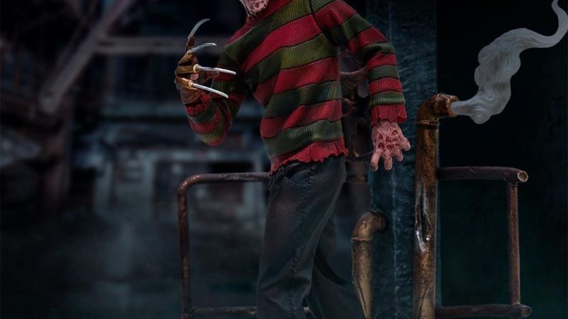 Iron Studios Freddy Krueger DX Statue 002