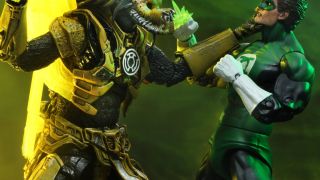 NYCC 2019 Green Lantern vs Sinestro Corps Predator 003