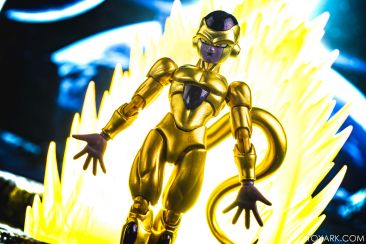 SHF SDCC Golden Frieza 36