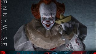 Hot Toys Pennywise 002