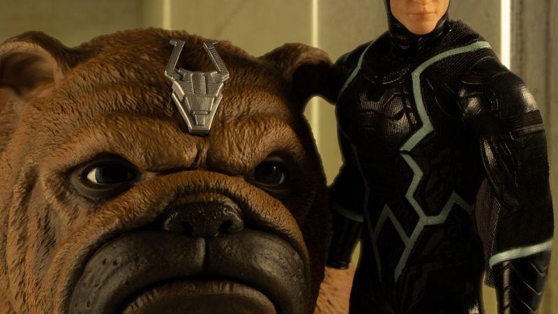 Mezco Black Bolt and Lockjaw 015